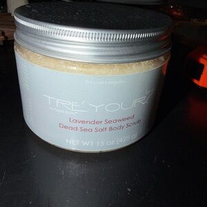 Tre’ Yours Lavender Seaweed Dead Sea Salt Body Scrub